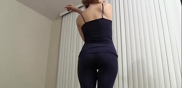  Yoga pants like these really hug my pussy JOI